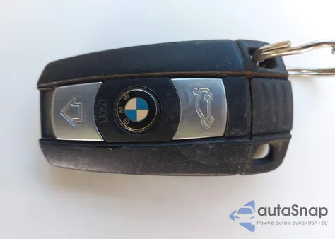 2007 BMW 328Xi из США, поврежденный, VIN WBAVC93507KX55539